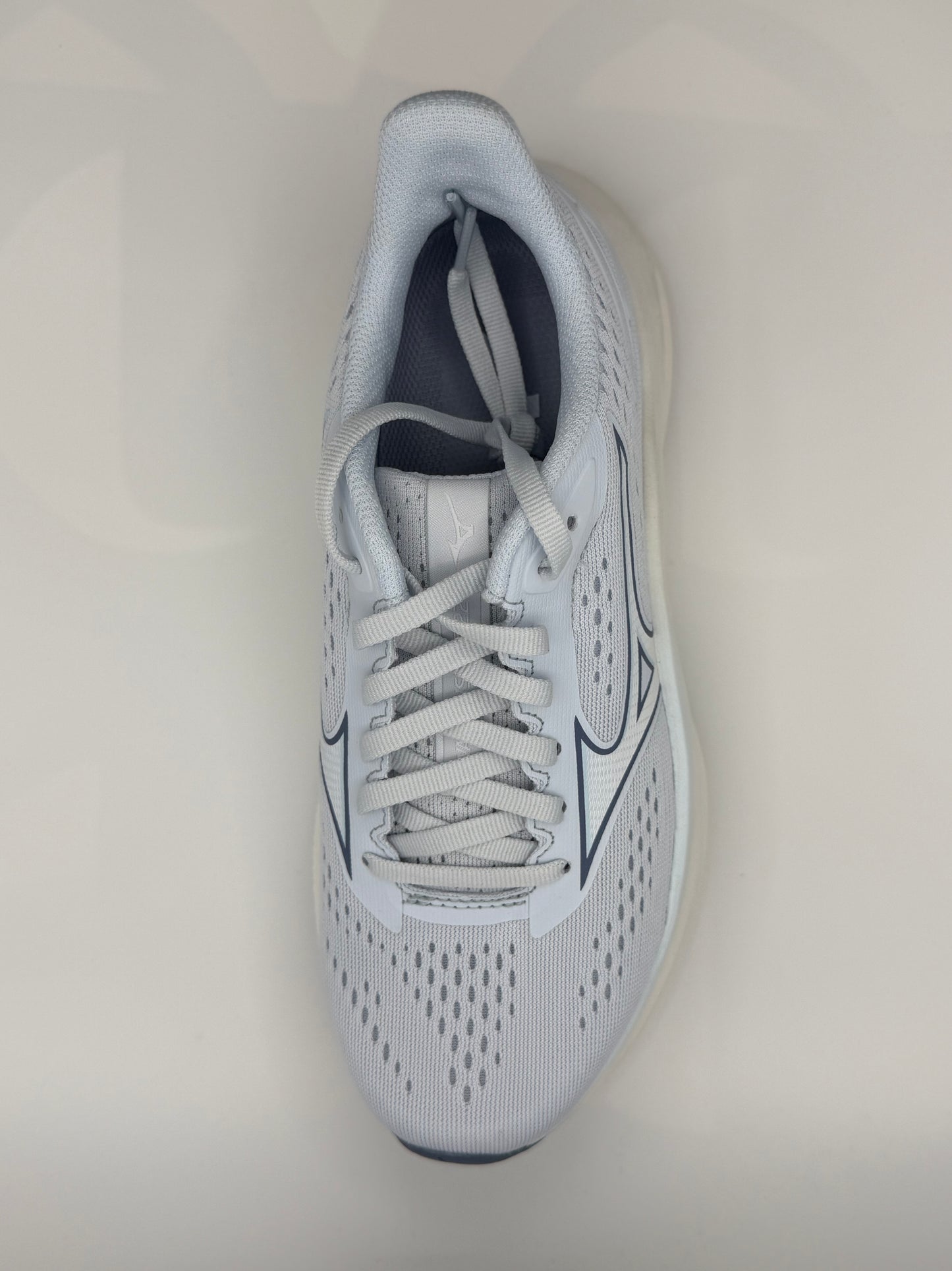 Mizuno Wave inspire 22