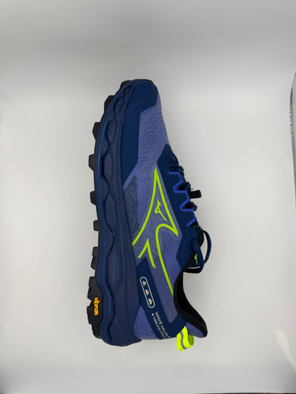 Mizuno Wave Mujin 11