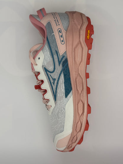 Mizuno Wave Mujin 11