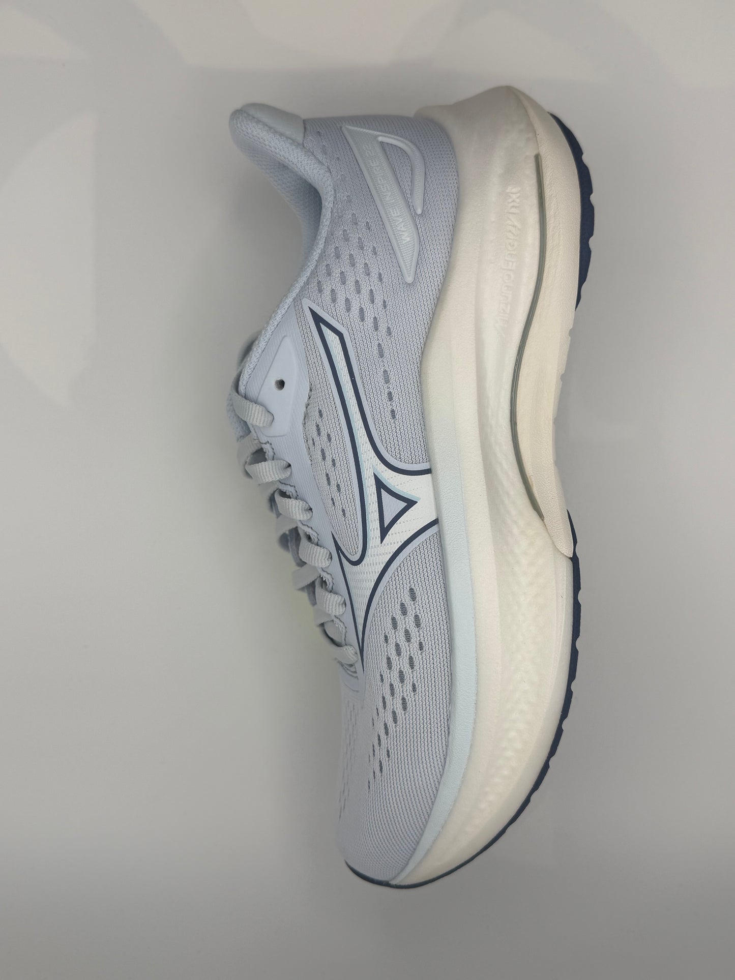 Mizuno Wave inspire 22